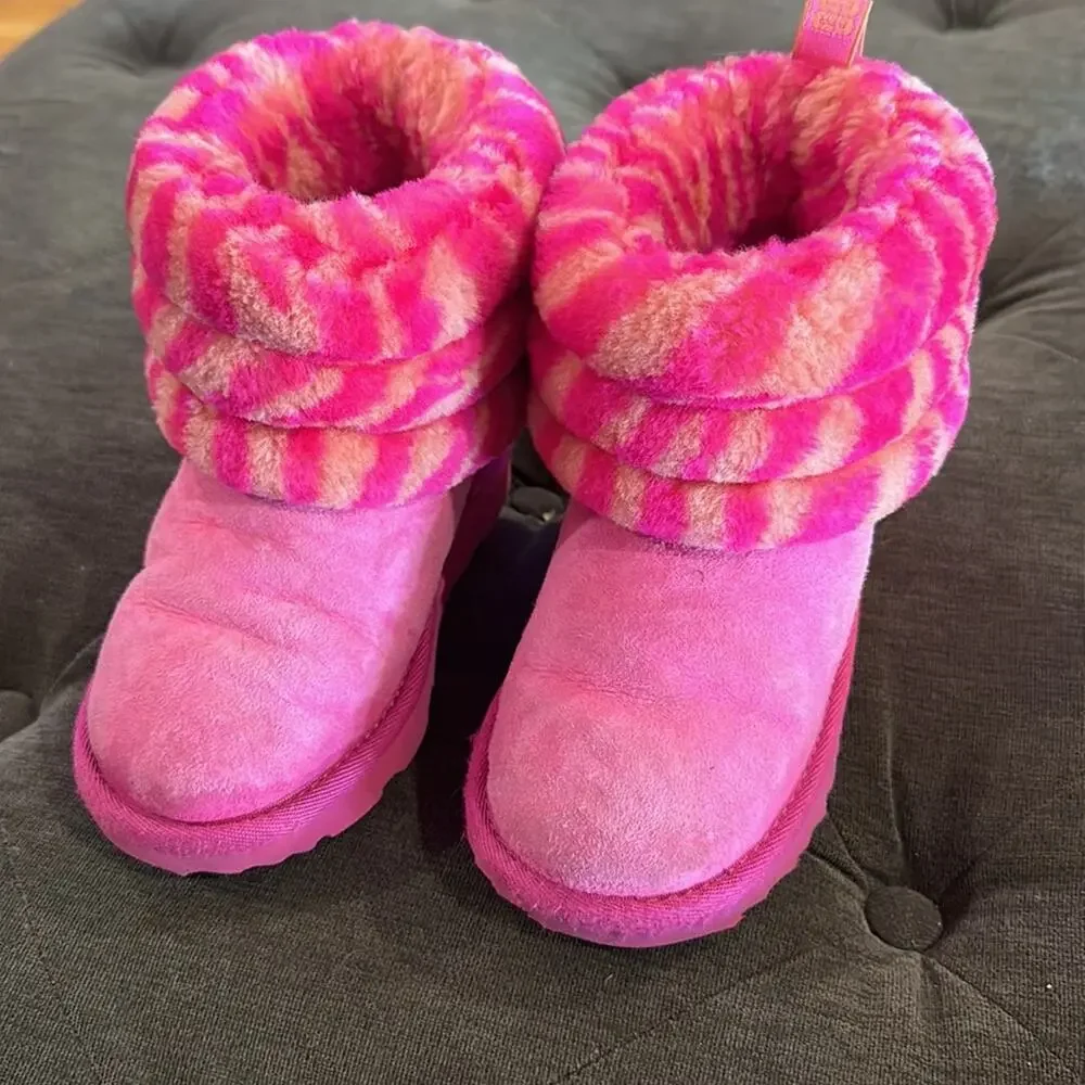 UGG KIDS MINI QUILTED ZEBRA size 10